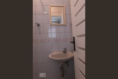 Apartamento para alugar com 117m², 3 quartos e 2 vagas Apartamento para alugar com 117m², 3 quartos e 2 vagasBanheiro de Serviço