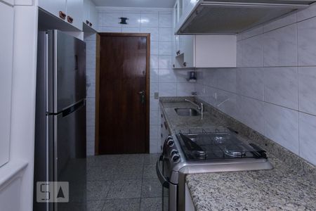 Apartamento para alugar com 117m², 3 quartos e 2 vagas Apartamento para alugar com 117m², 3 quartos e 2 vagasCozinha