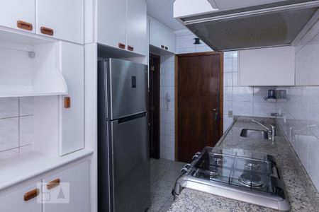 Apartamento para alugar com 117m², 3 quartos e 2 vagas