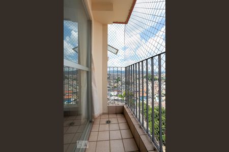 Apartamento para alugar com 56m², 2 quartos e 1 vaga Apartamento para alugar com 56m², 2 quartos e 1 vagaVaranda