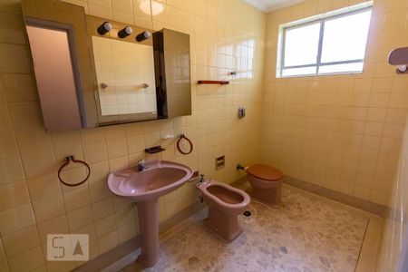 Banheiro de apartamento para alugar com 3 quartos, 105m² em Perdizes, São Paulo