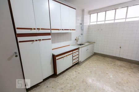 Cozinha de apartamento para alugar com 3 quartos, 105m² em Perdizes, São Paulo