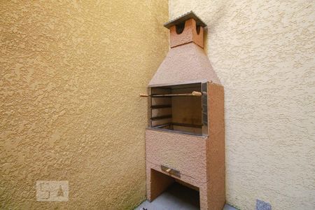 Casa à venda com 35m², 2 quartos e 1 vaga Casa à venda com 35m², 2 quartos e 1 vagaChurrasqueira