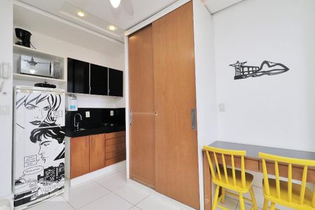 Cozinha. de kitnet/studio para alugar com 1 quarto, 35m² em Copacabana, Rio de Janeiro