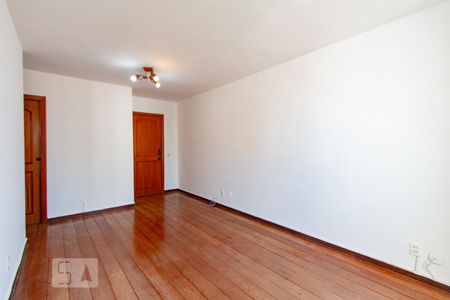 Sala de apartamento para alugar com 2 quartos, 75m² em Icaraí, Niterói