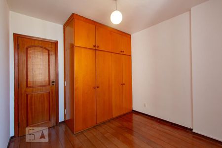 Quarto 1 de apartamento para alugar com 2 quartos, 75m² em Icaraí, Niterói