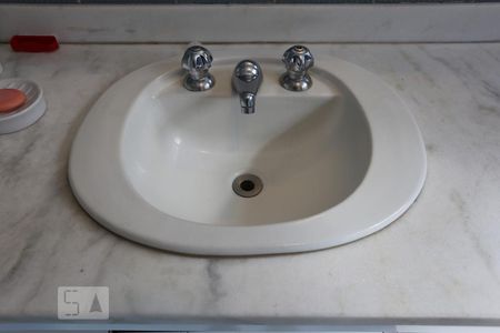 Casa à venda com 500m², 3 quartos e 5 vagasBanheiro 