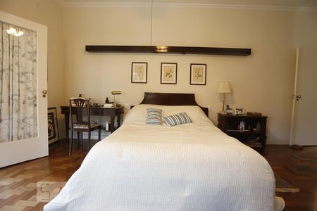 Casa à venda com 500m², 3 quartos e 5 vagasSuíte 1