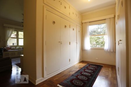 Casa à venda com 500m², 3 quartos e 5 vagasSuíte 2