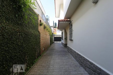 Casa à venda com 500m², 3 quartos e 5 vagasLateral 