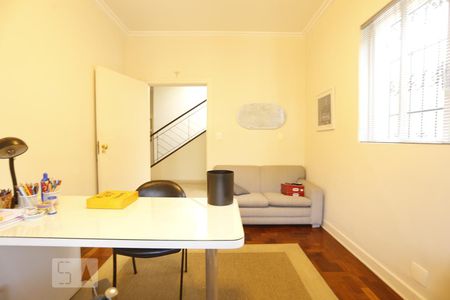 Casa à venda com 500m², 3 quartos e 5 vagasEscritorio