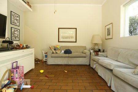 Casa à venda com 500m², 3 quartos e 5 vagasSala de TV