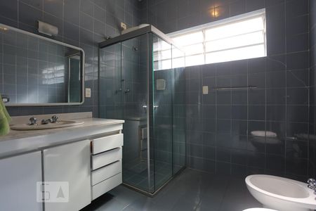 Casa à venda com 500m², 3 quartos e 5 vagasBanheiro 