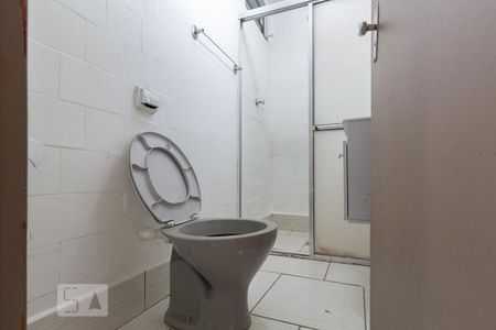 Banheiro de casa para alugar com 1 quarto, 45m² em Saúde, São Paulo
