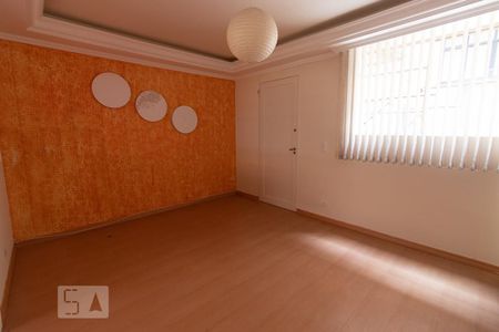 Sala de apartamento para alugar com 2 quartos, 67m² em Cristo Rei, Curitiba