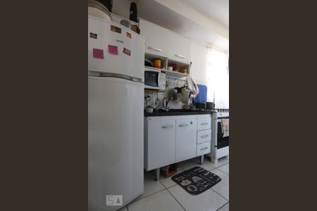 Cozinha de apartamento para alugar com 2 quartos, 42m² em Jardim Peri, São Paulo
