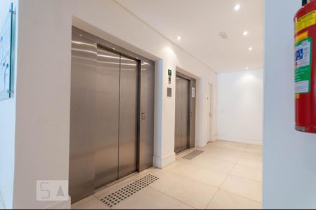 Apartamento à venda com 34m², 1 quarto e 1 vagaÁrea comum - Elevadores