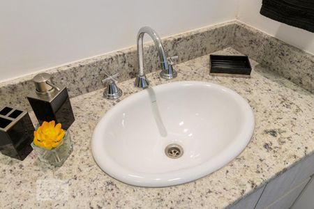 Detalhe do Banheiro de kitnet/studio para alugar com 1 quarto, 36m² em Tamboré, Barueri