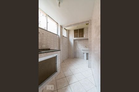 Apartamento à venda com 45m², 2 quartos e 1 vaga Apartamento à venda com 45m², 2 quartos e 1 vagaCozinha e Área de Serviço