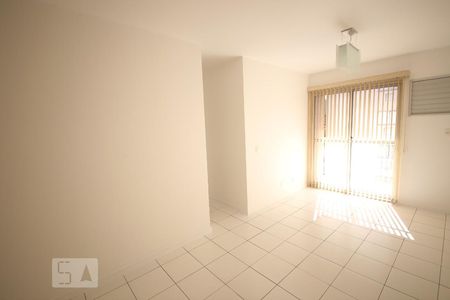 Sala de apartamento para alugar com 3 quartos, 70m² em Fonseca, Niterói