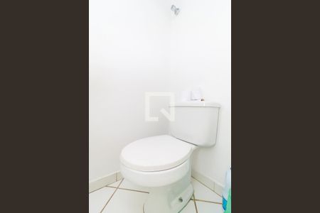 Lavabo de casa para alugar com 3 quartos, 160m² em Jardim das Acácias, São Paulo
