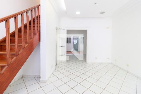 Sala de casa para alugar com 3 quartos, 160m² em Jardim das Acácias, São Paulo
