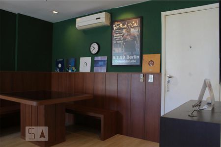 Sala de apartamento à venda com 1 quarto, 65m² em Barra da Tijuca, Rio de Janeiro