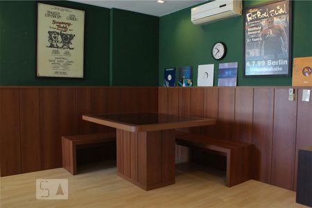 Sala de apartamento à venda com 1 quarto, 65m² em Barra da Tijuca, Rio de Janeiro