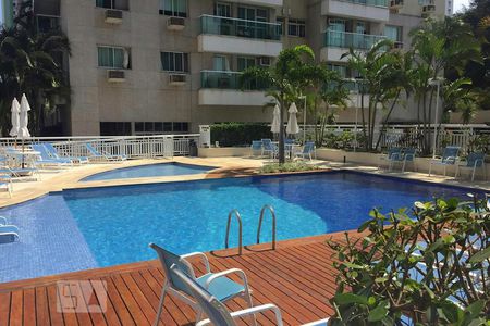 Apartamento à venda com 65m², 1 quarto e 1 vaga Apartamento à venda com 65m², 1 quarto e 1 vagaÁrea comum - Piscina