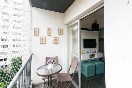 Varanda de apartamento para alugar com 2 quartos, 70m² em Moema, São Paulo