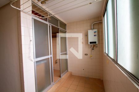 Apartamento para alugar com 110m², 3 quartos e 1 vagaÁrea de Serviço