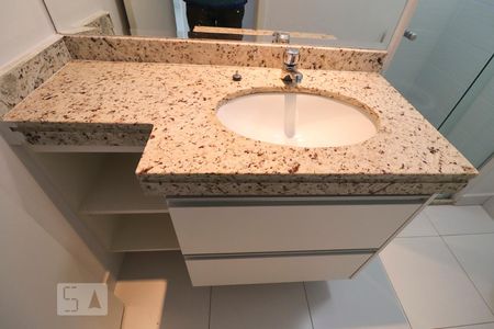 Apartamento para alugar com 125m², 4 quartos e 2 vagasBanheiro Social