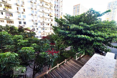Vista Sala de apartamento para alugar com 2 quartos, 50m² em Barra da Tijuca, Rio de Janeiro