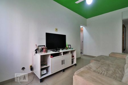 Sala de apartamento para alugar com 2 quartos, 50m² em Barra da Tijuca, Rio de Janeiro