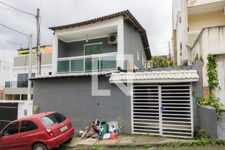 Casa de condomínio à venda com 128m², 2 quartos e 3 vagasFachada