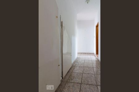 Corredor de casa para alugar com 2 quartos, 60m² em Jardim Fernandes, São Paulo