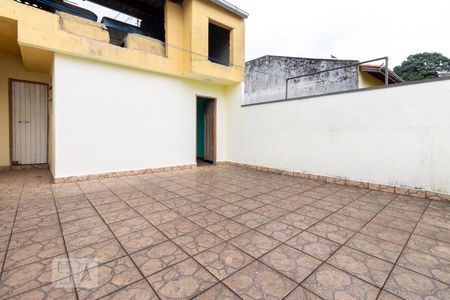 Casa para alugar com 60m², 2 quartos e 1 vagaQuintal
