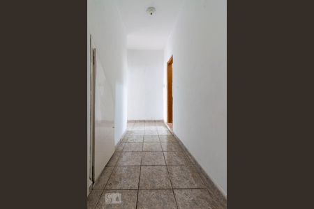 Corredor de casa para alugar com 2 quartos, 60m² em Jardim Fernandes, São Paulo