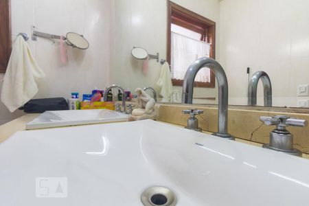 Casa para alugar com 336m², 6 quartos e 3 vagasBanheiro - Quarto Suíte