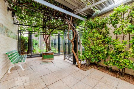 Apartamento à venda com 50m², 2 quartos e 1 vagaSalão de festas - Jardim - Área externa