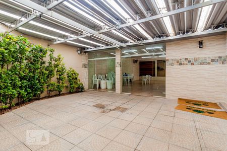 Apartamento à venda com 50m², 2 quartos e 1 vagaSalão de festas - Jardim - Área externa