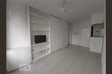 Sala de apartamento para alugar com 1 quarto, 36m² em Botafogo, Rio de Janeiro