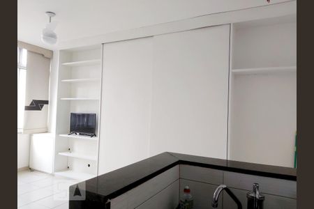 Cozinha de apartamento para alugar com 1 quarto, 36m² em Botafogo, Rio de Janeiro