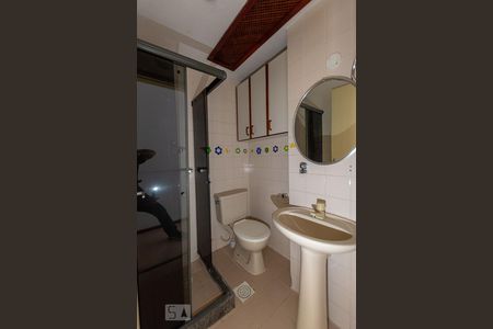 Banheiro Social de apartamento à venda com 3 quartos, 90m² em Santa Rosa, Niterói