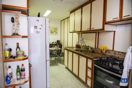 Apartamento para alugar com 196m², 3 quartos e 1 vagaCozinha