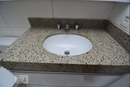 Apartamento para alugar com 60m², 2 quartos e 2 vagasBanheiro da Suíte 1