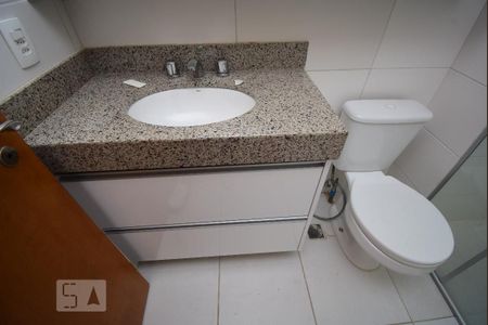 Apartamento para alugar com 60m², 2 quartos e 2 vagasBanheiro da Suíte 2
