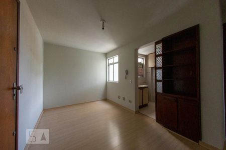Sala de apartamento para alugar com 1 quarto, 36m² em Cabral, Curitiba