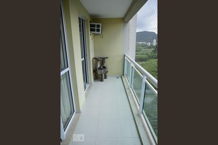 Casa de condomínio à venda com 115m², 3 quartos e 2 vagasVaranda do Quarto 2 e 3