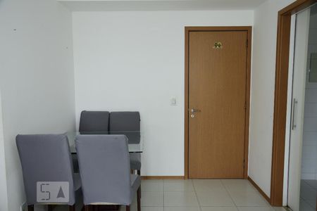 Sala de casa de condomínio à venda com 3 quartos, 115m² em Barra da Tijuca, Rio de Janeiro